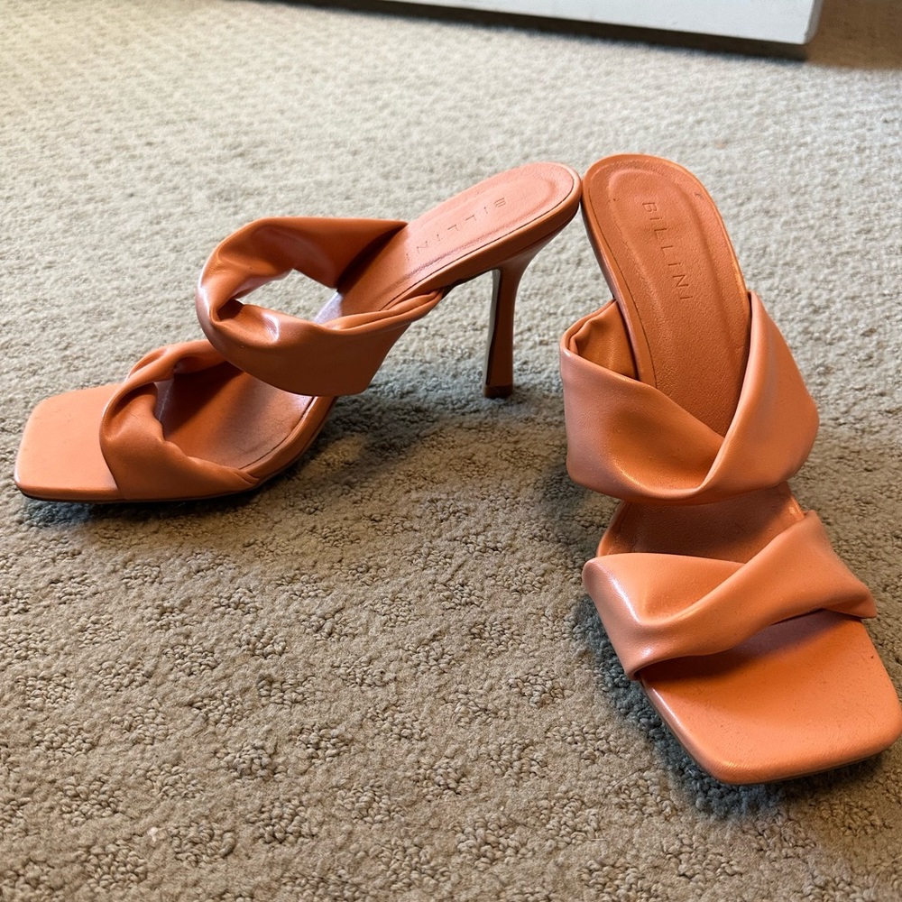 Billini Ziggy heels in biscotti (light orange)